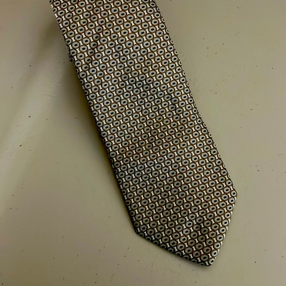 Hugo Boss 100% silk patterned tie! EUC🏆 Made in Italy.